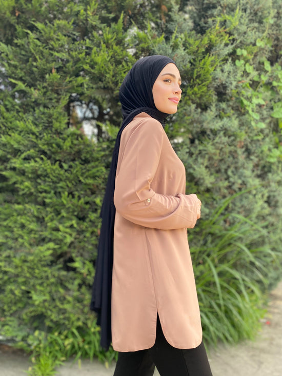 İnce Dokuma Kumaş Çıtçıt Kapamalı Kol Apoletli Sütlü Kahve Gömlek-6027-d